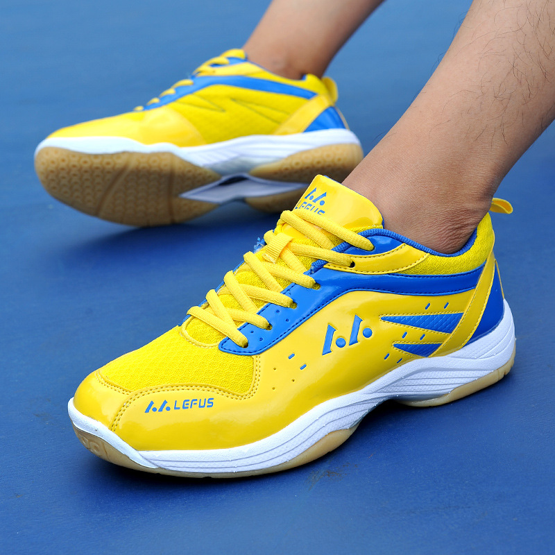 New Badminton Shoes Profession - مراجعة Badminton Vector وسعره